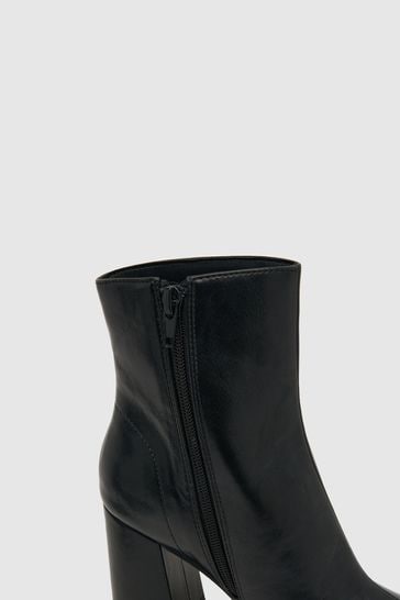 Schuh Brady Block Heel Black Boots