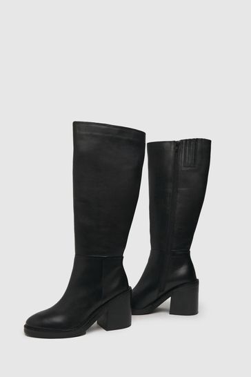 Platform knee clearance high leather boots