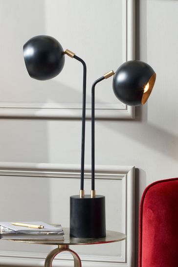 Table lamp shop with two heads
