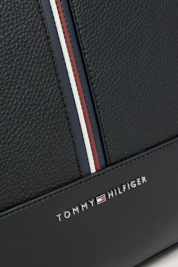 Tommy hilfiger 2024 computer bag