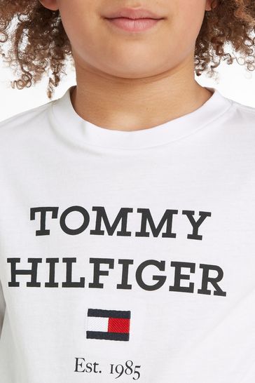 Tommy hilfiger logo store