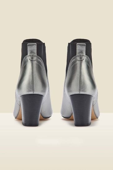 Mid sales chelsea boots
