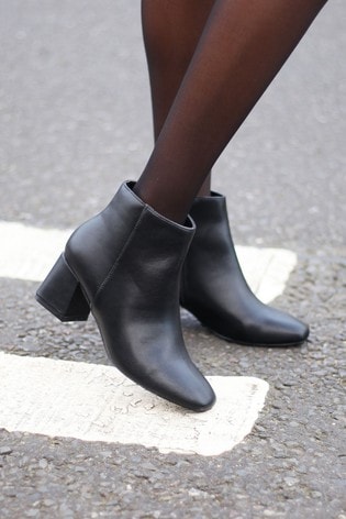 ankle boots linzi