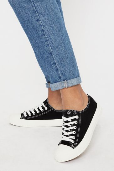 Lipsy trainers top