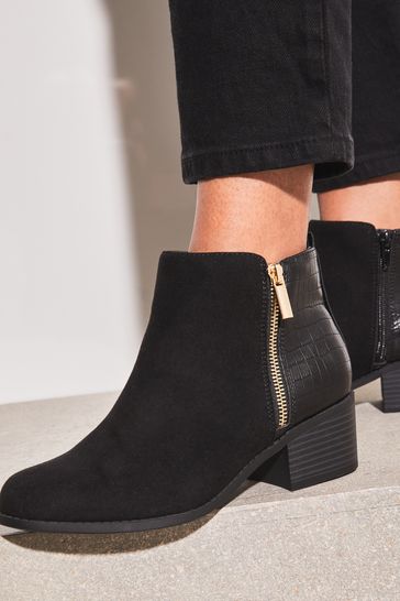 Lipsy flat chelsea ankle 2025 boot