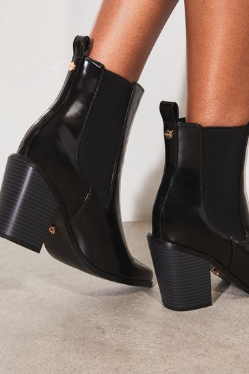 Mid heel outlet chelsea boots
