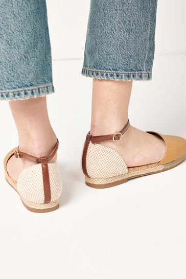 Closed toe 2025 ankle strap espadrilles