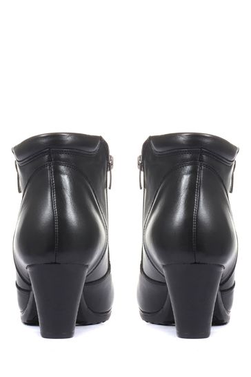 Pavers black outlet ankle boots