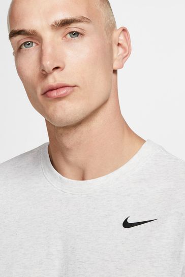 Light grey nike shirt store