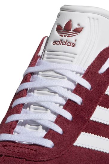 Adidas originals gazelle deals trainers in off white