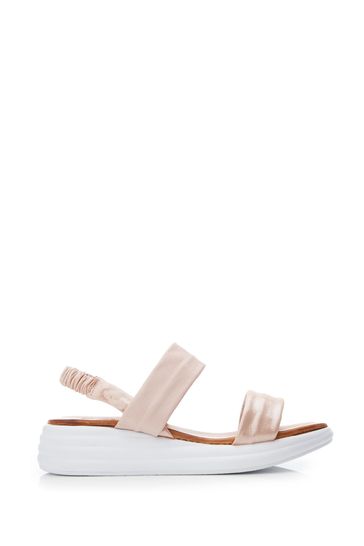 Moda in 2025 pelle flexx sandal