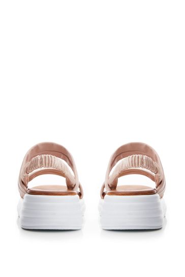 Moda in 2025 pelle flexx sandal