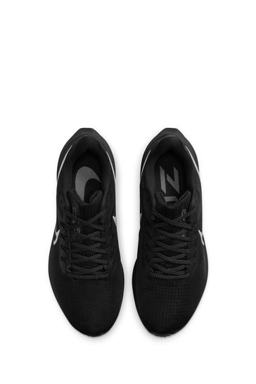 Black nike clearance running trainers