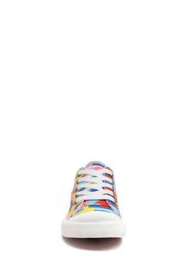 Vespa trainers clearance