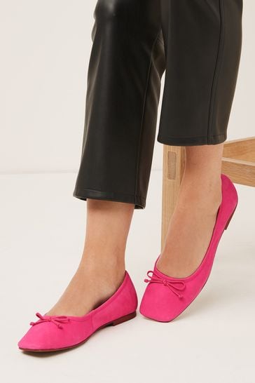 Pink Signature Angle Toe Bow Ballerina Shoes