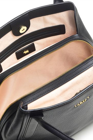 Black satchel on sale shoulder bag