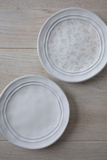 Laura Ashley Set of 4 White Artisan Collectables 20cm Plates