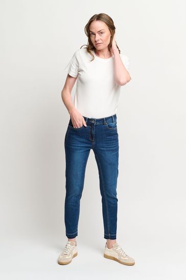 B. Copenhagen Blue Narrow Legs Straight Fit Denim Jeans
