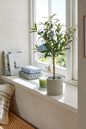 Artificial olive outlet tree