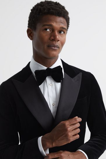 Bow shop tie shopping