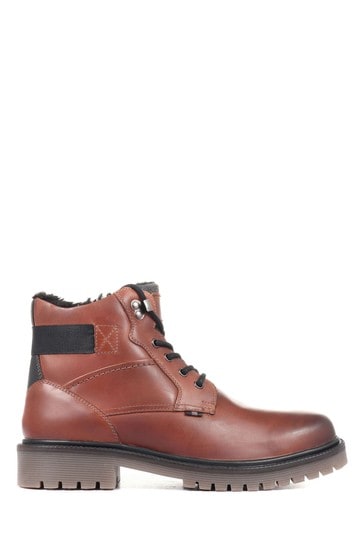 Pavers wide shop fit boots