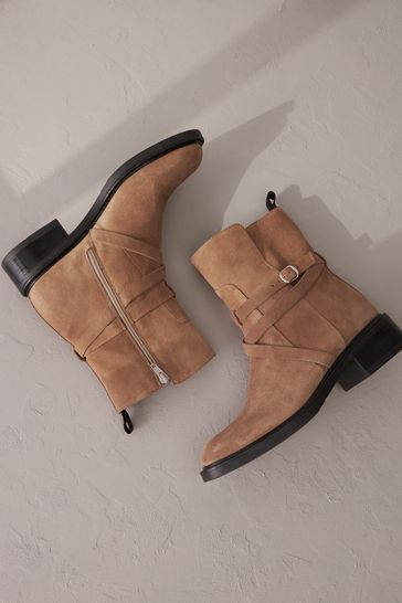 Leather tan on sale ankle boots womens