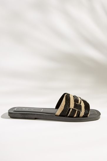 Tiger stripe sandals hot sale