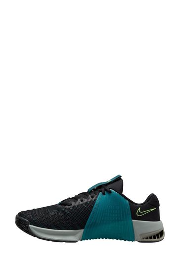 Metcon 5 hotsell gold and black