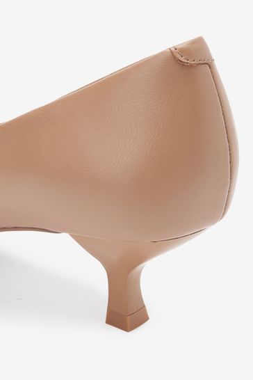 Camel kitten shop heel shoes