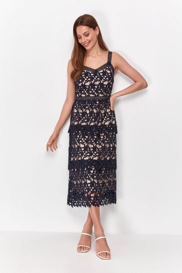 Sonder Studio GLAMOUR Lace Tiered Midi Dress
