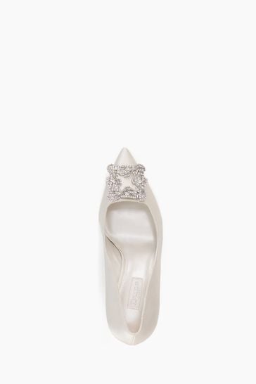 Brooch court shoes online