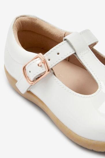White top patent shoes