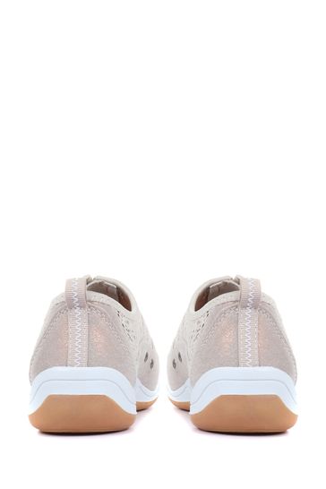Pavers trainers top wide fit