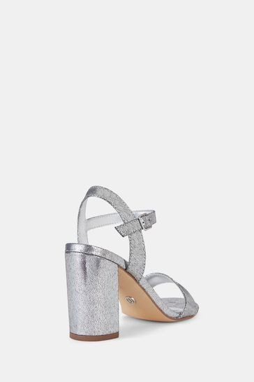 Novo outlet block heels