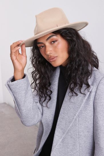 Fedora hat shop next