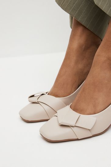 Cream court shoes next 2025