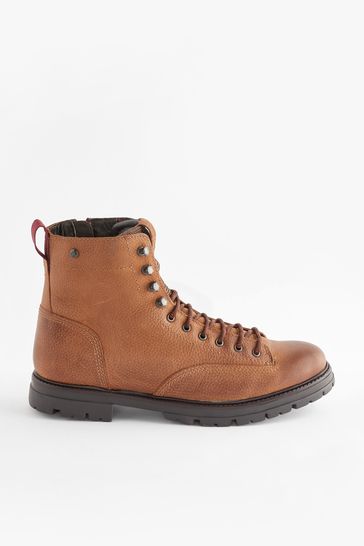 Raw boots shop