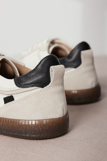 Neutral Signature Forever Comfort Low Retro Leather Trainers