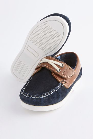 Baby blue boat shoes top