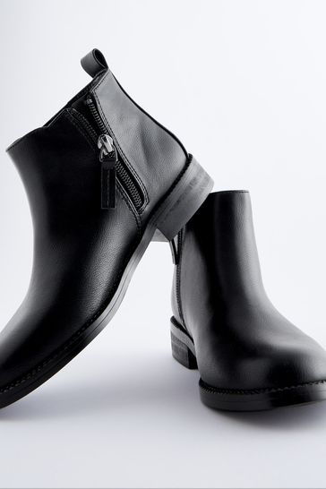 Black Standard Fit F Low Chelsea Boots