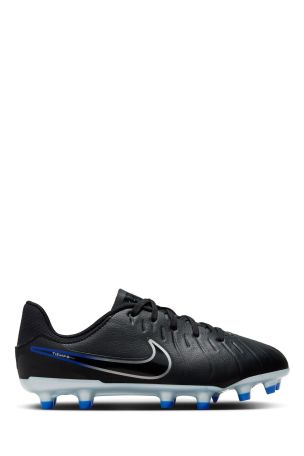 Soccer discount boots shops