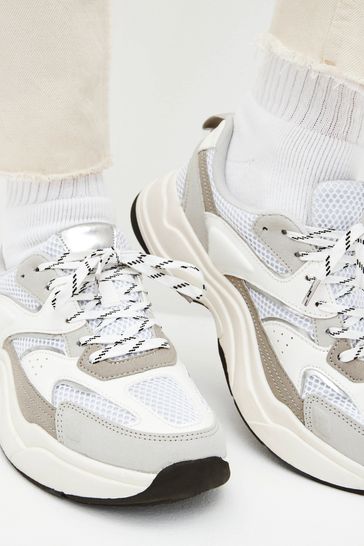 Chunky sole 2025 lace up trainers