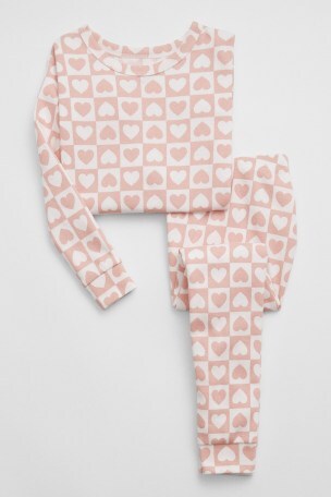 Gap discount heart pajamas