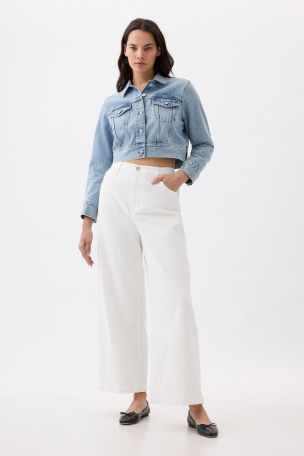 Jeans that stop sales at the ankle