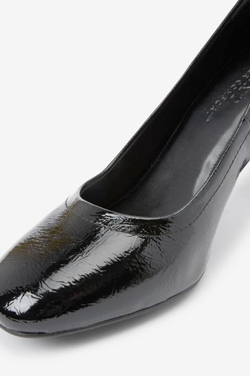 Round toe best sale block heel shoes