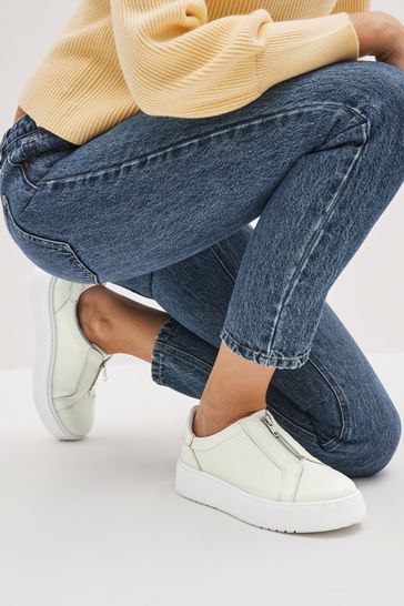 Signature trainers cheap