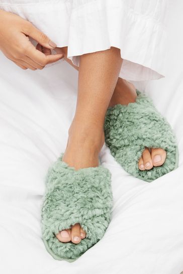 Fur hotsell slider slippers