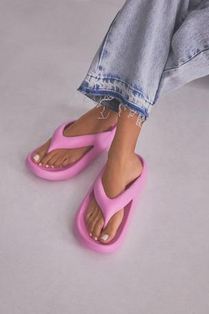 Pink flip flops uk store