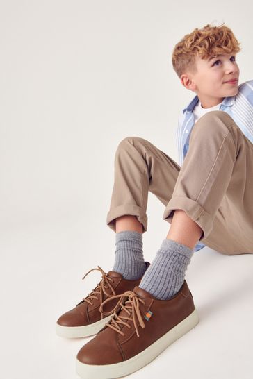 Smart shop lace ups
