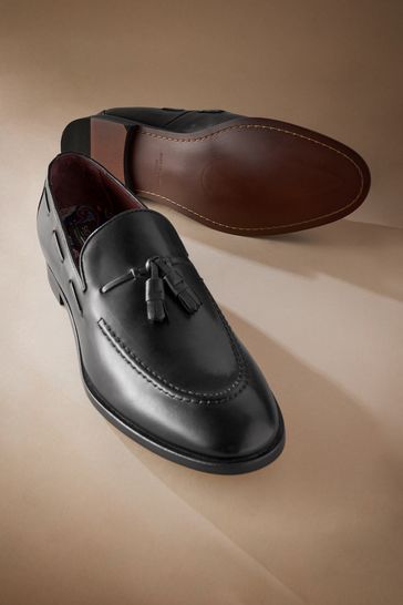 Carmina 2024 tassel loafer